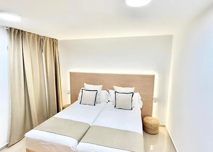 Vv Canary Islands 1 *